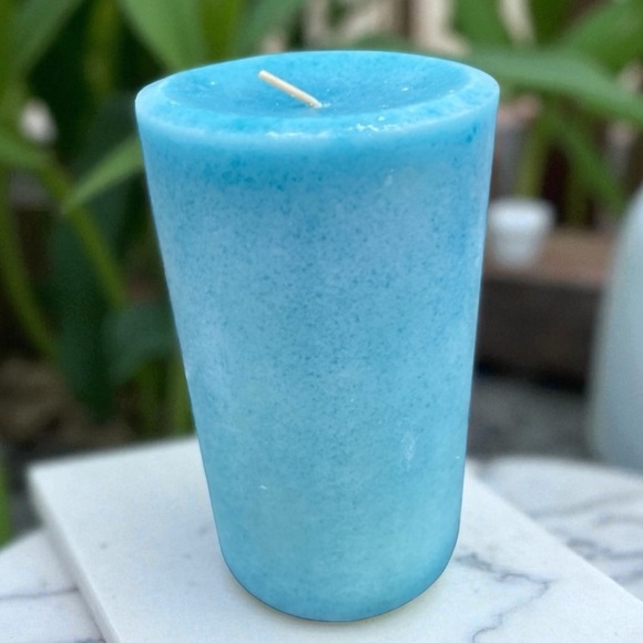 PartyLite Blue Pillar Candle - Picture 1 of 12
